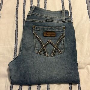 Women’s Wrangler Retro 7x32